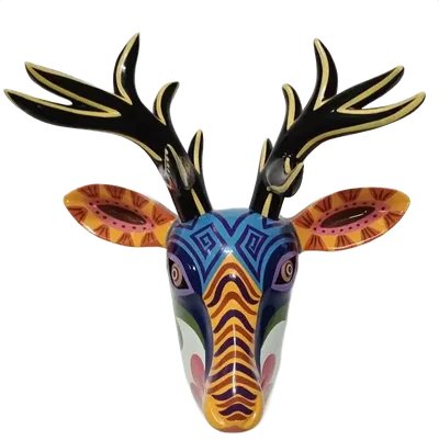 Máscara de venado con astas negras, orejas anaranjadas y rostro azul con grecas y franjas onduladas